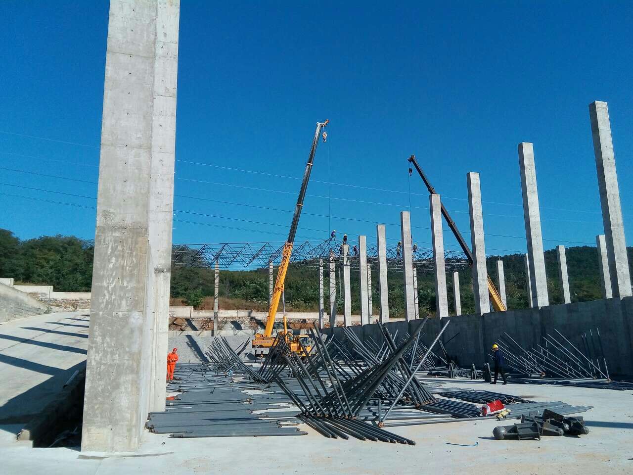 西城威海搅拌站网架
